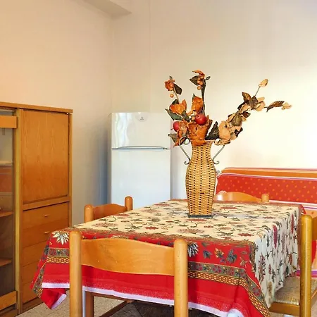 Silville, Apartment