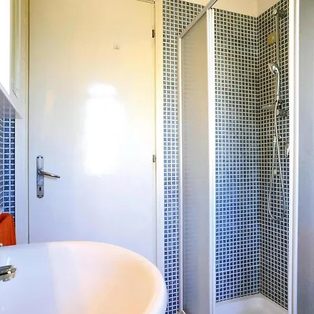 Silville, Apartment